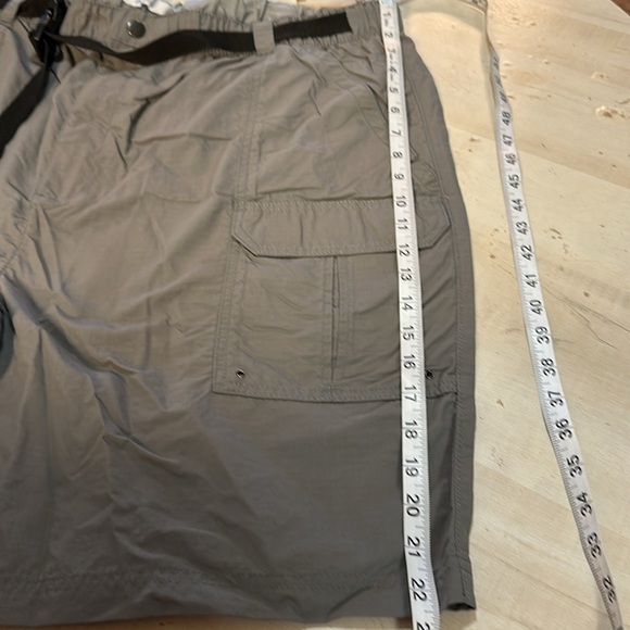 Croft&Barrow quick dry nylon, hiking short with belt - Picture 5 of 7